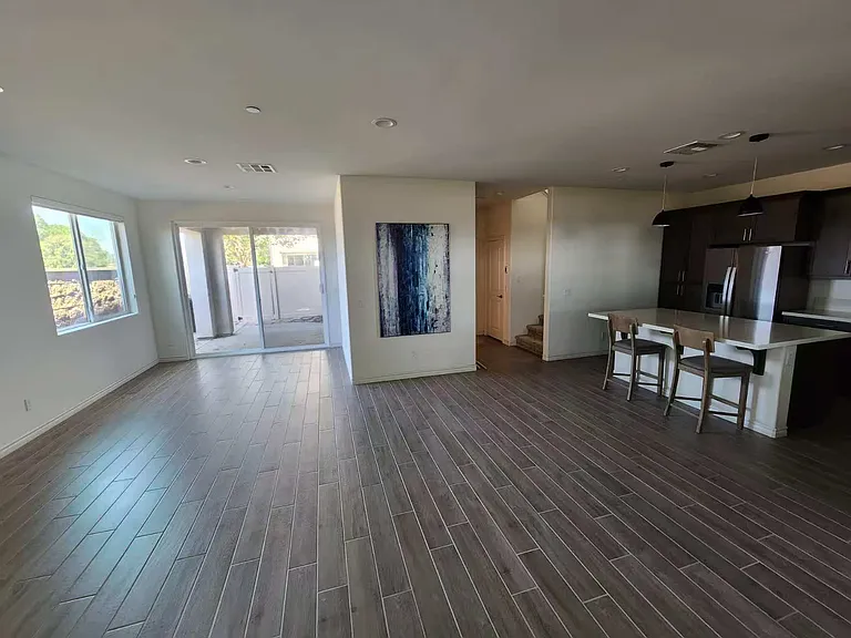 15953 Mentz Ct — Photo 5