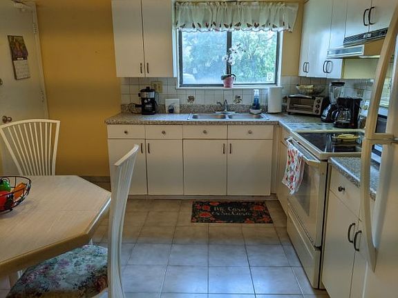 3rd image of 1010 Judson St APT Ga