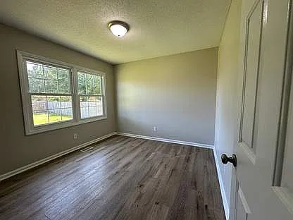 910 Winchester Rd — Photo 11