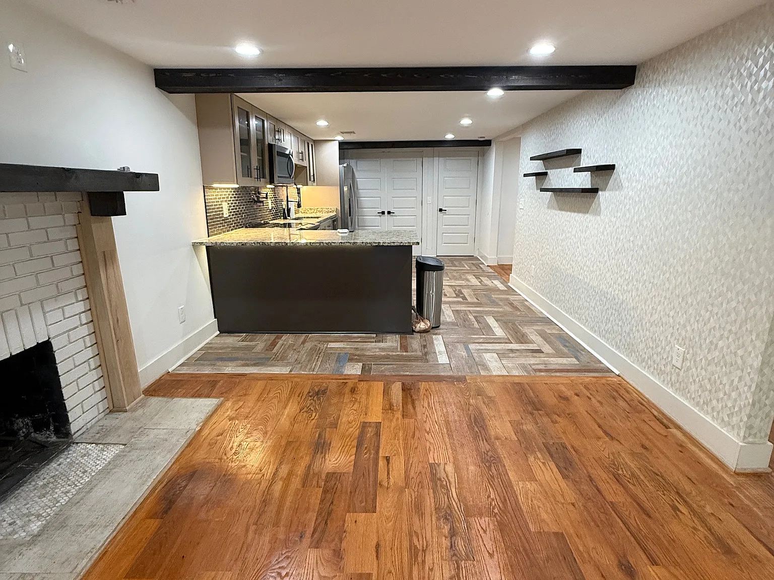 3 bed, 2217 sqft, $2,600 — Photo 3
