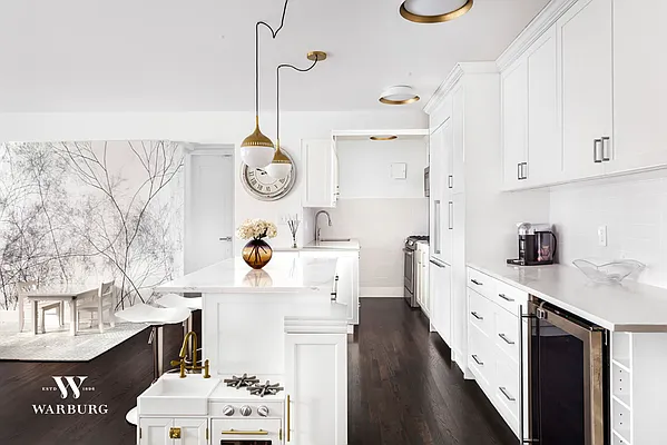 Sold by Warburg | media 3