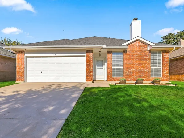 321 Texas Dr, Lake Dallas, TX 75065