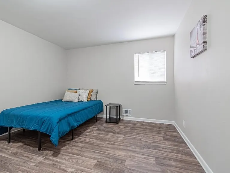 2058 Canaan Dr SE #2 — Photo 3