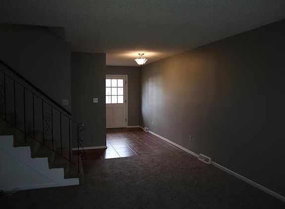 4th image of 5527 Crest Dr