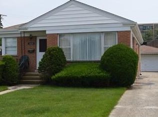 11233 Charles St, Westchester, IL 60154