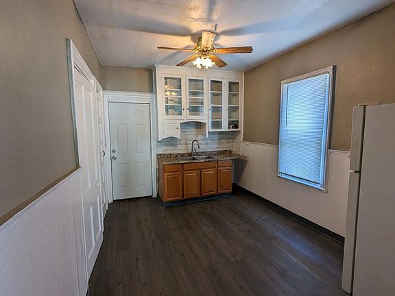 2nd image of 28 Sidway St #B