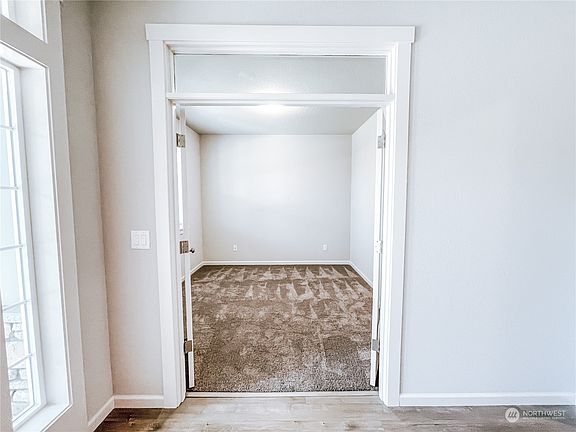 4th image of 11822 NE 137th Avenue
