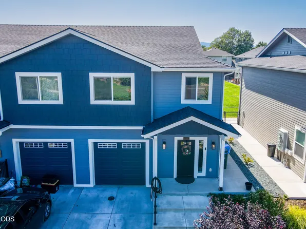 2024 SW Family Ln, Grants Pass, OR 97527