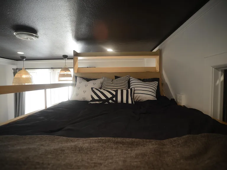 315 W 3rd St #6A — Photo 58