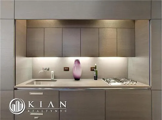 Rented by Kian Realty | media 2