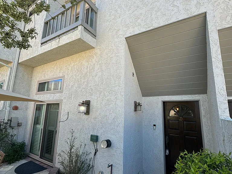 210 S Juanita Ave #D — Photo 1