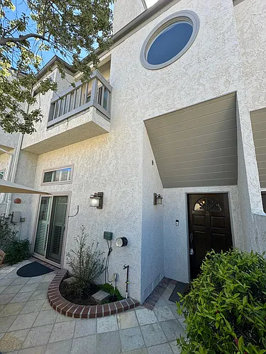 210 S Juanita Ave #D Photo 1