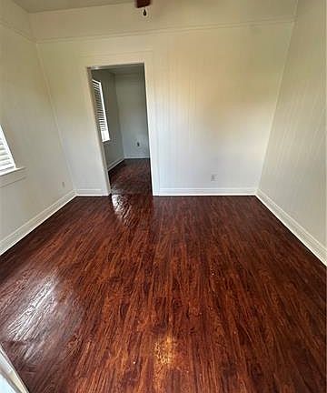 3rd image of 413 Mac Arthur Ave