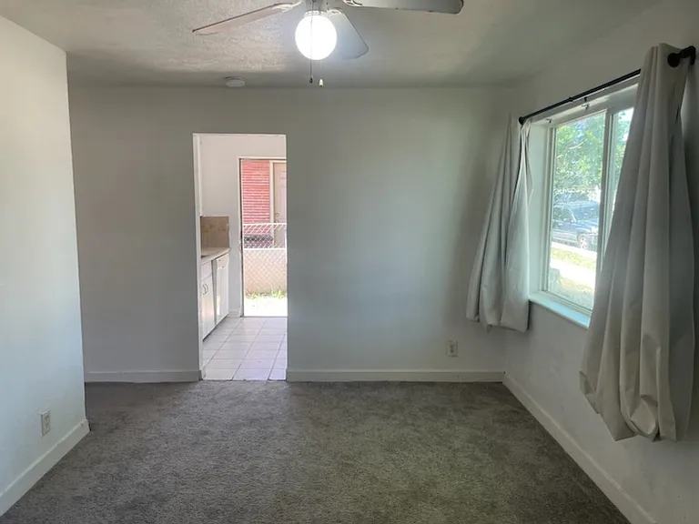 1428 Clinton St — Photo 4