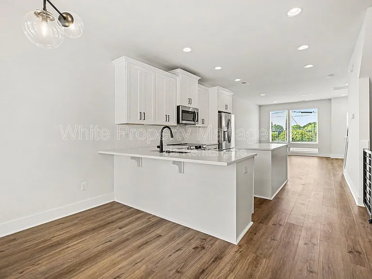 2146 N Graham St — Photo 7