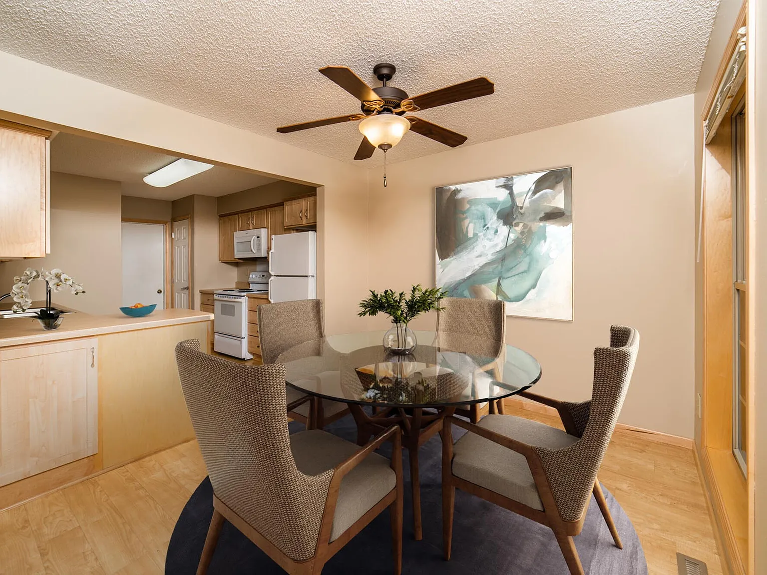 Parkwood Heights Apartments — Photo 4