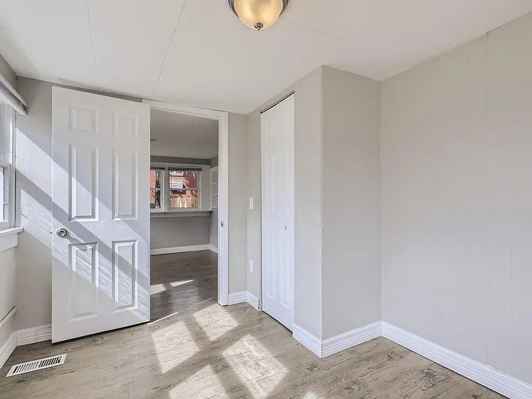1446 N Valentia St — Photo 7