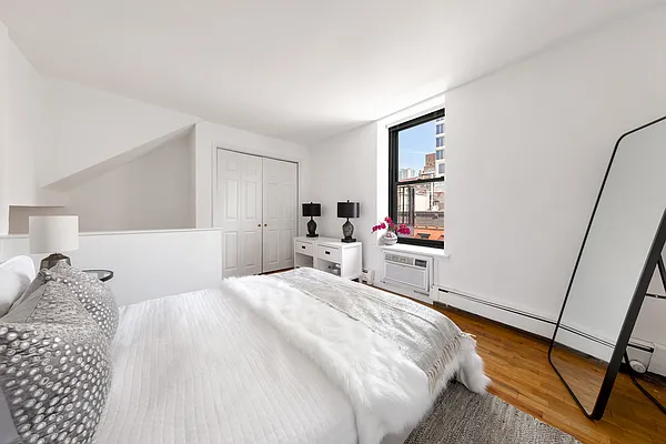 Sold by Compass | media 3