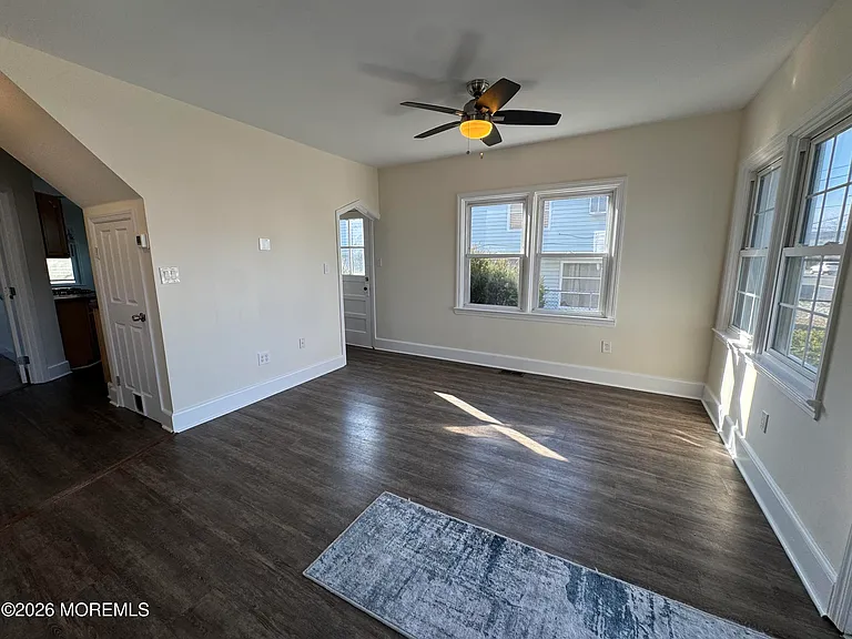 207 Ocean Gate Ave — Photo 3