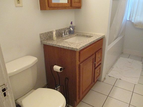 5th image of 1887 Beacon St #1F