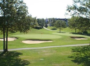 572 White Cliff Dr, Plymouth, MA 02360