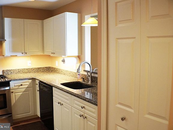 5th image of 20575 Snowshoe Sq Unit 301