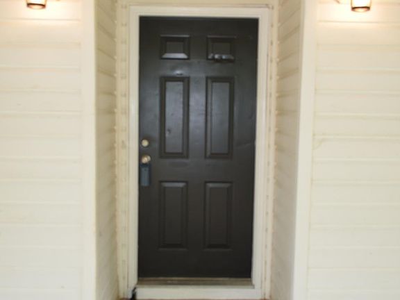 2nd image of 103 Lakeview Dr S