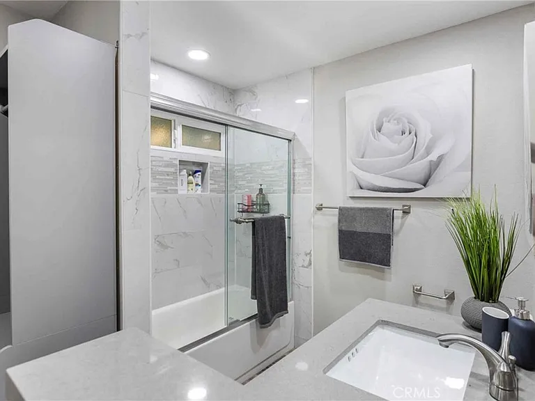 24649 Valle Dr — Photo 15