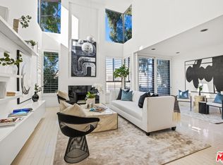 500 S Barrington Ave APT 9, Los Angeles, CA 90049