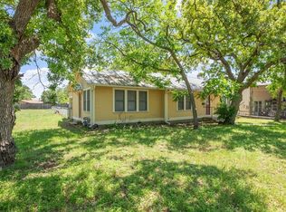 1007 N Llano St, Fredericksburg, TX 78624