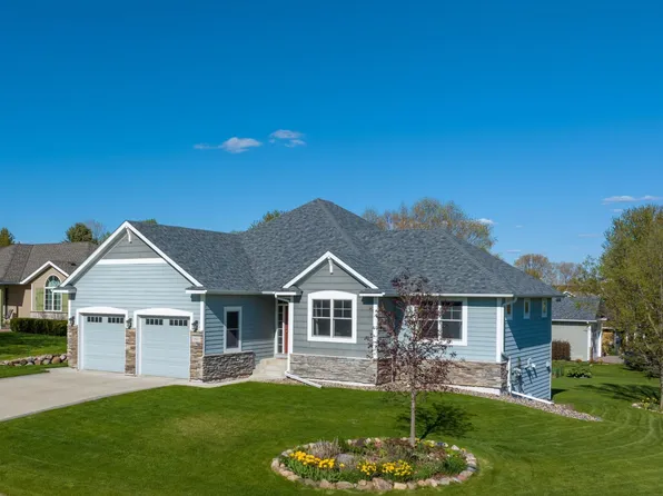 1821 Lake Dr, Northfield, MN 55057