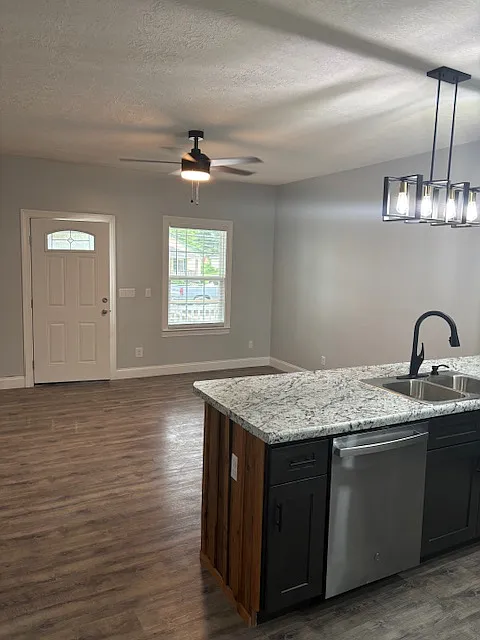 1 bed, 2400 sqft, $950 — Photo 3