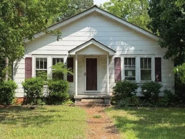 1011 Camden Rd, Wadesboro, NC 28170