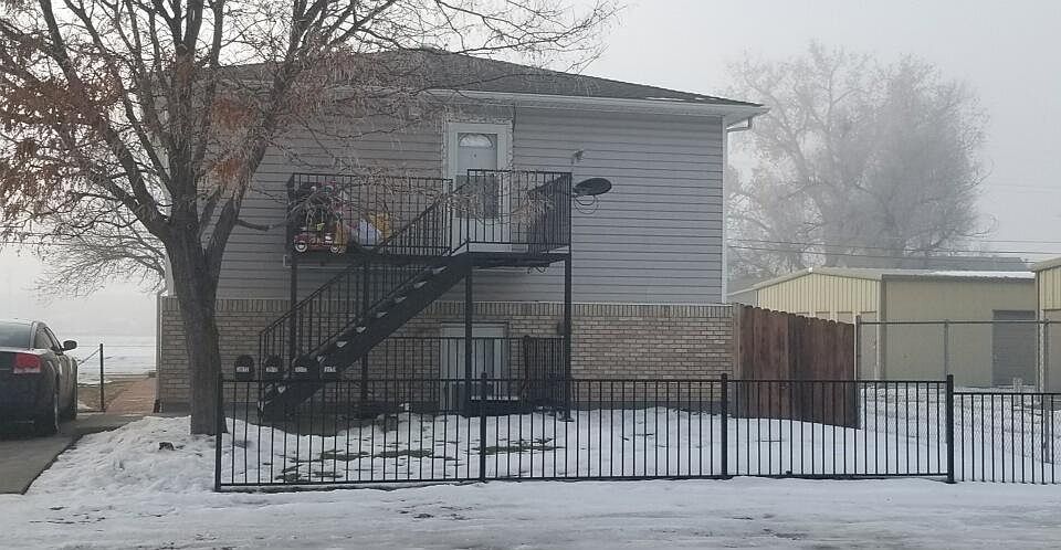 1st image of 3921 Central St