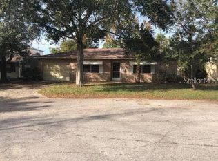 2717 Oak Lynn St, Eustis, FL 32726