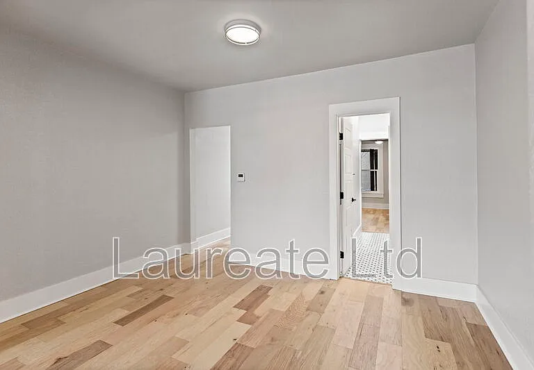 712 E 1st Ave — Photo 7
