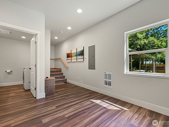 5th image of 3709 Galiano Drive