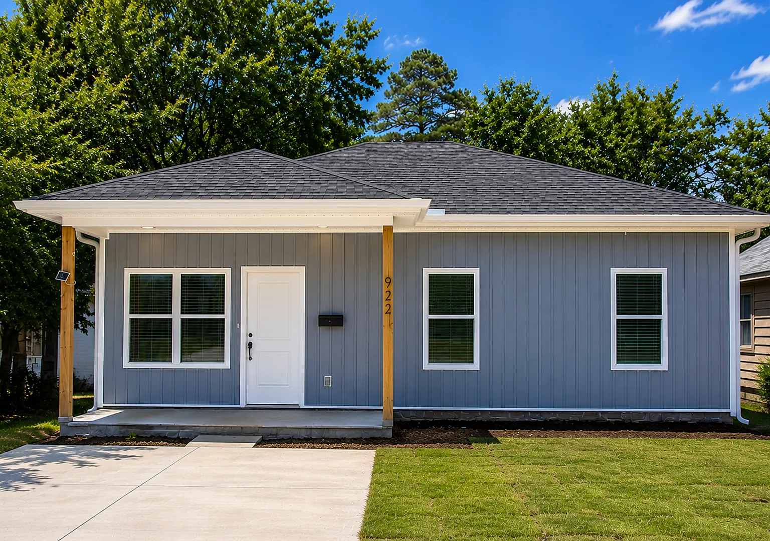 Beautiful 4-Bedroom Move-In Ready Home in the Heart of Little Rock — Photo 1