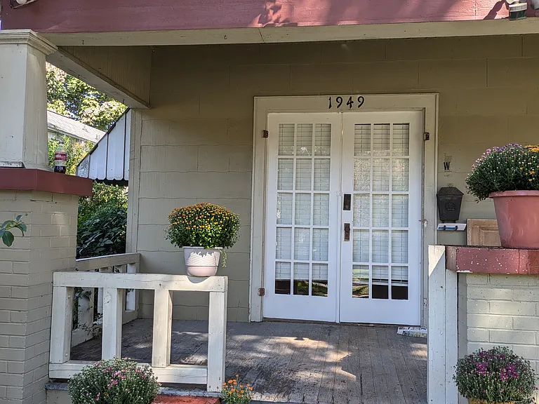 1949 Oleander St #W — Photo 2