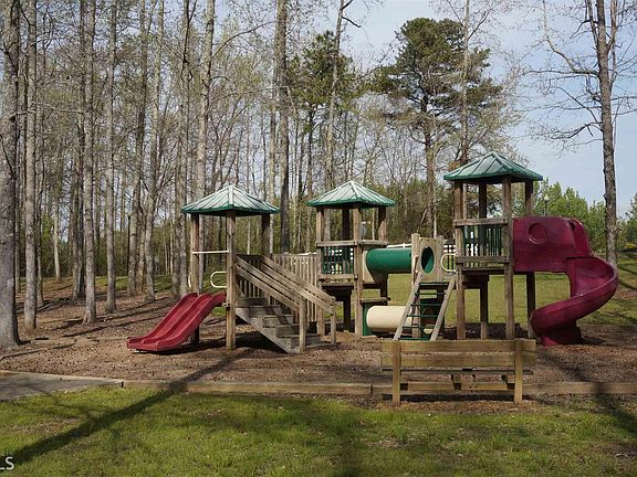3rd image of 125 Lake Chase Dr S #29