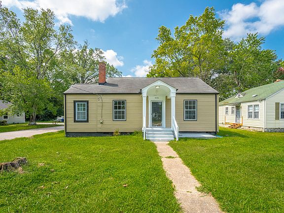 4th image of 4620 Montview Dr