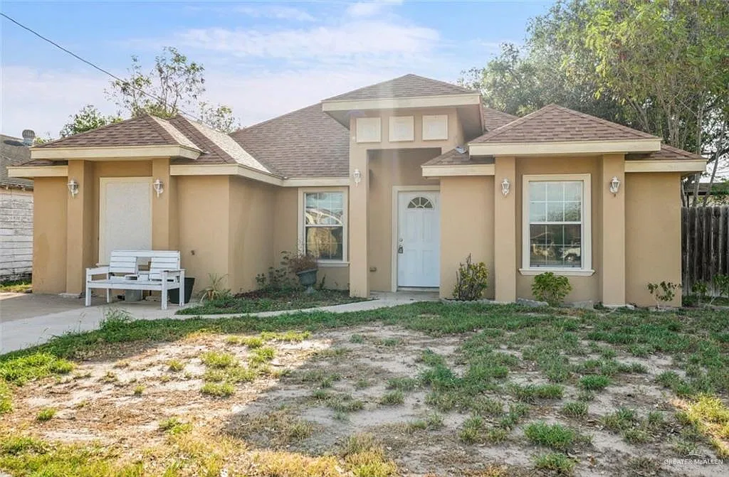 3 bed, 2.0 bath, 1318 sqft, $1,400 — Photo 1