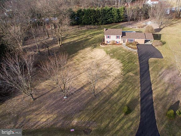 3rd image of 10315 Mar Rock Dr