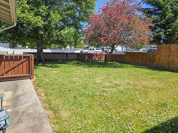2nd image of 155 Mason Ct