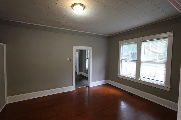 2 bed, 1.0 bath, 1580 sqft, $1,400 — Photo 3