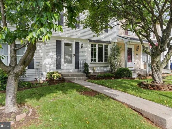 30 Towns Ct, Baltimore, MD 21237