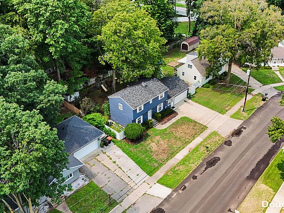 3rd image of 4445 Marshall Ave SE