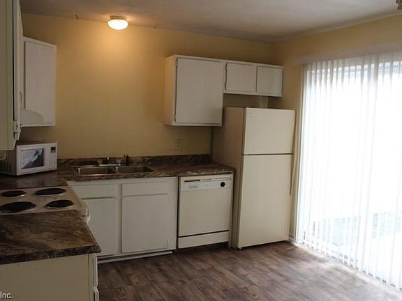 5th image of 3720 Sugar Creek Cir