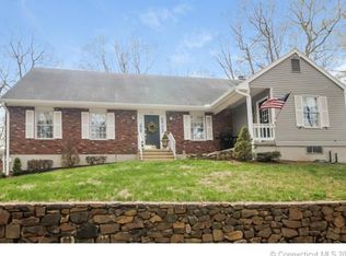 105 Red Bluff Rd, East Haven, CT 06513