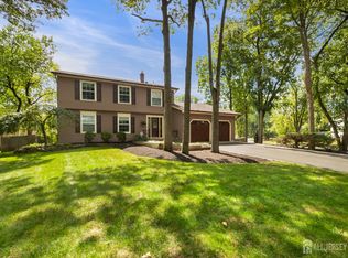 1 Hawthorn Rd, Piscataway, NJ 08854